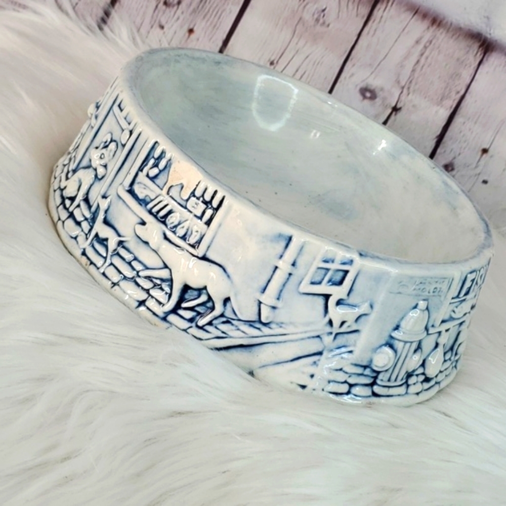 Vintage 90s Ceramic Handpainted Molded Textured 3D Signed Animal Pet Food Dish - Picture 5 of 17